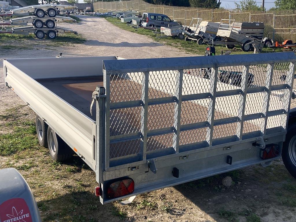 Plateau utilitaire 4000 x 2000, PTC 2700 kg
